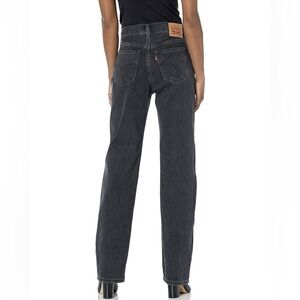 black straight leg mid-rise levi’s jeans size 25